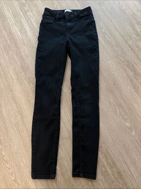 High-Rise Black Skinny Jeans with Stretch